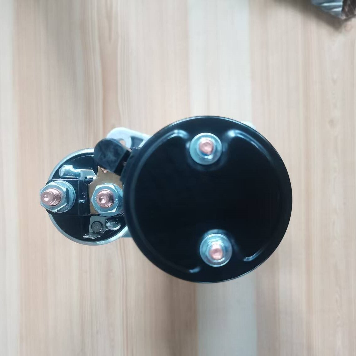 Bosch indító a Renault, Volvo, Lester 24V 4KW 0001368076